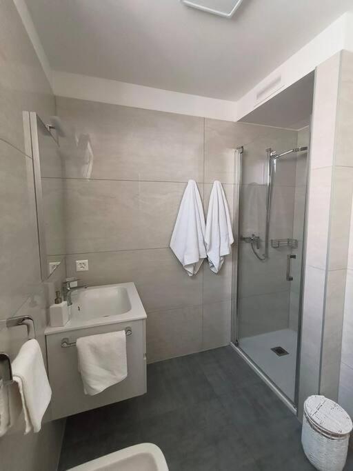 Design Apartment Melano Lake Ngoại thất bức ảnh